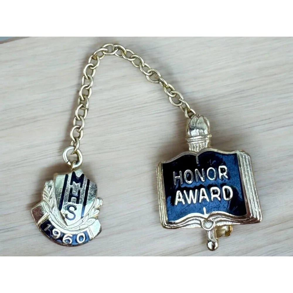 Vintage MHS 1960 Honor Award Pin